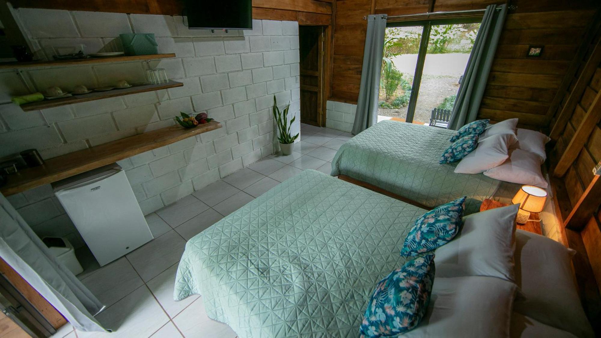 Eden Organic Farm & Bungalows La Fortuna Room photo